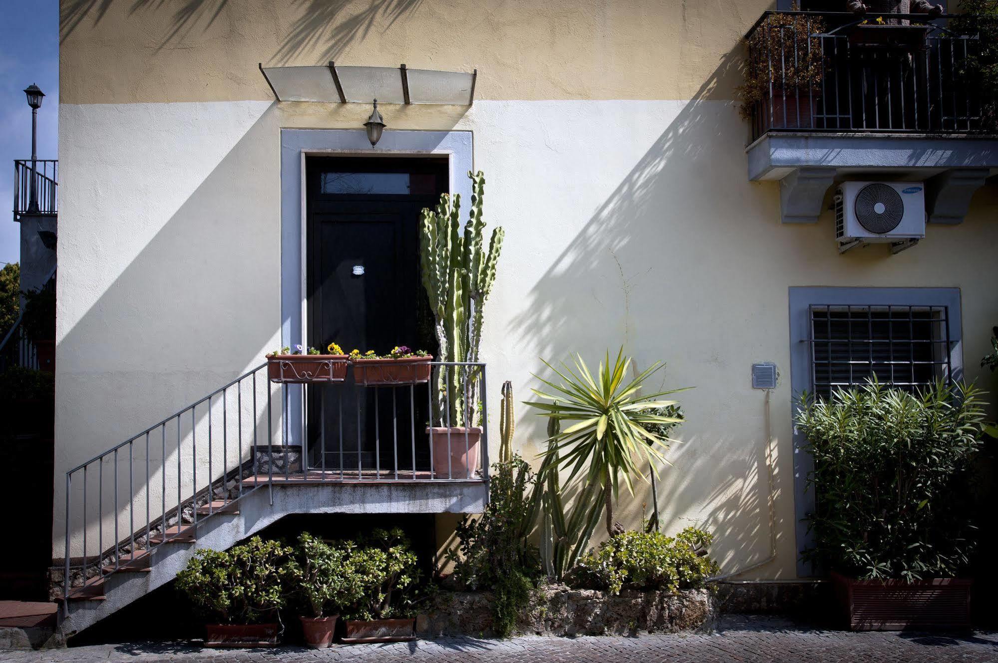 Hotel Villa Medici Napoli Esterno foto